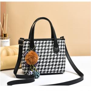 Swallow Gird Tote bag